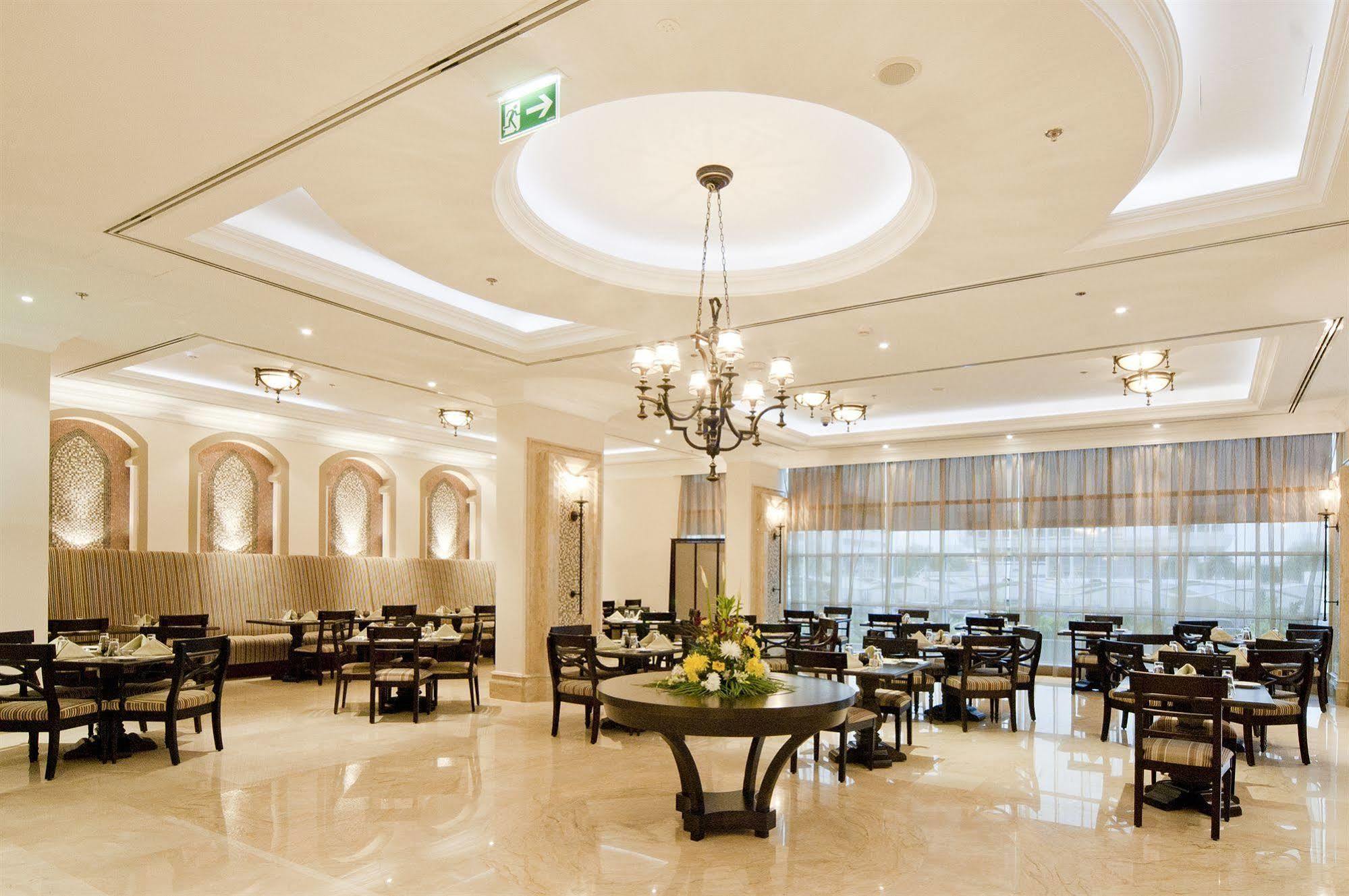 Ayla Hotel El Ayn Dış mekan fotoğraf